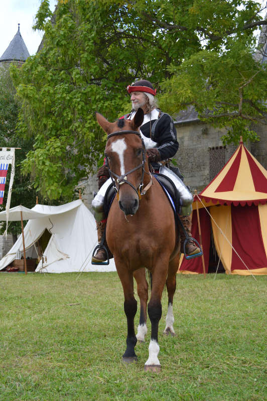 le sire de Coucy remonta sur son bon cheval