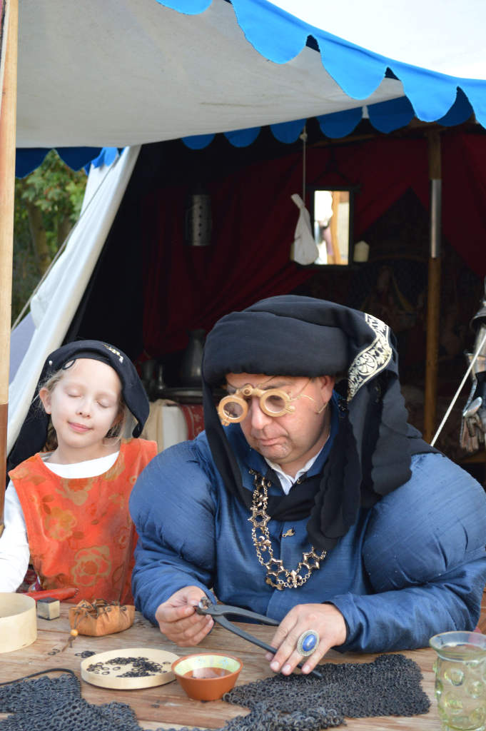 Notre ma�tre haubergier au travail!